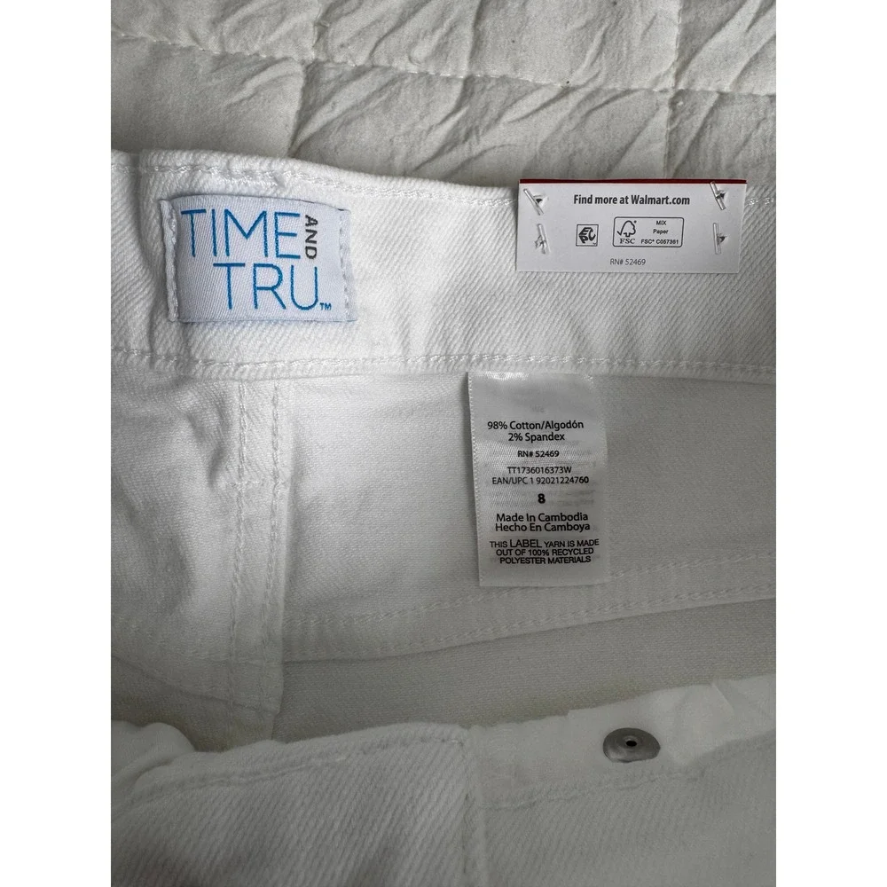 Coastal High Rise Clean Girl Bermuda Shorts White Denim 9in Inseam Size 8 NEW